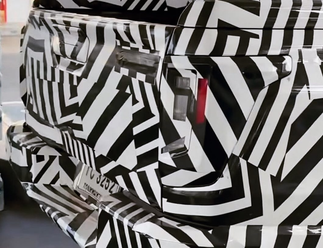 Toyota Hilux 2027 em testes