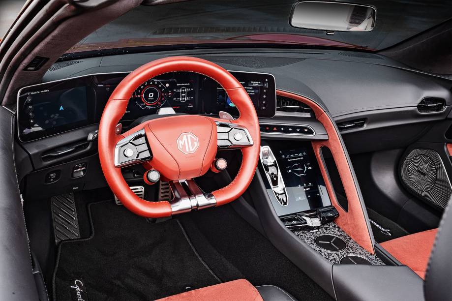 O painel do Cyberster é envolvente e parece um centro de operações