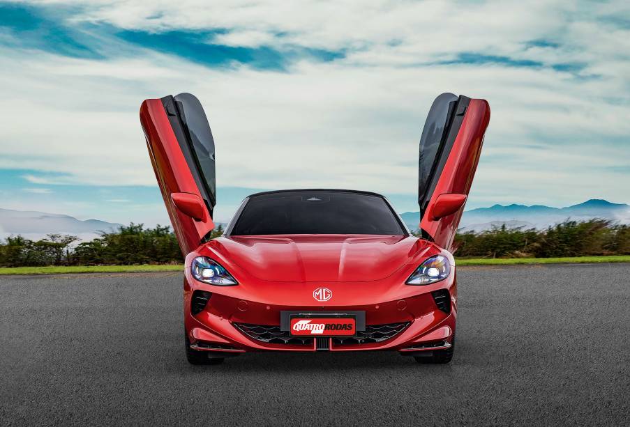 Portas têm abertura elétrica e podem ser controladas pela chave