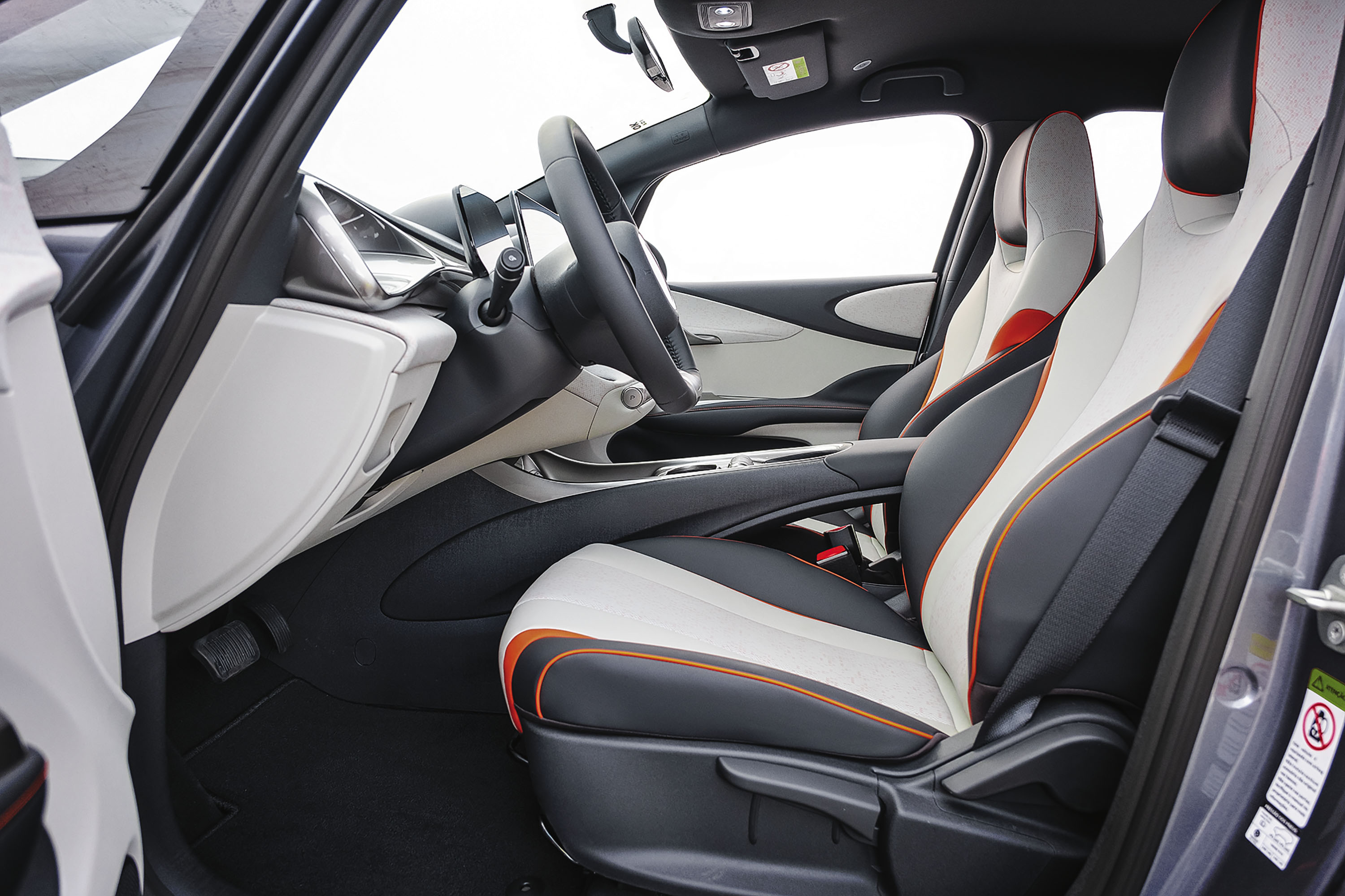 teste comparativo | GEELY EX2 x BYD DOLPHIN