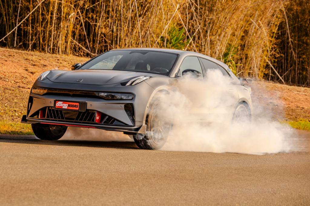 Zeekr 001 FR é elétrico extremo com 1.265 cv e tão rápido quanto Lamborghini