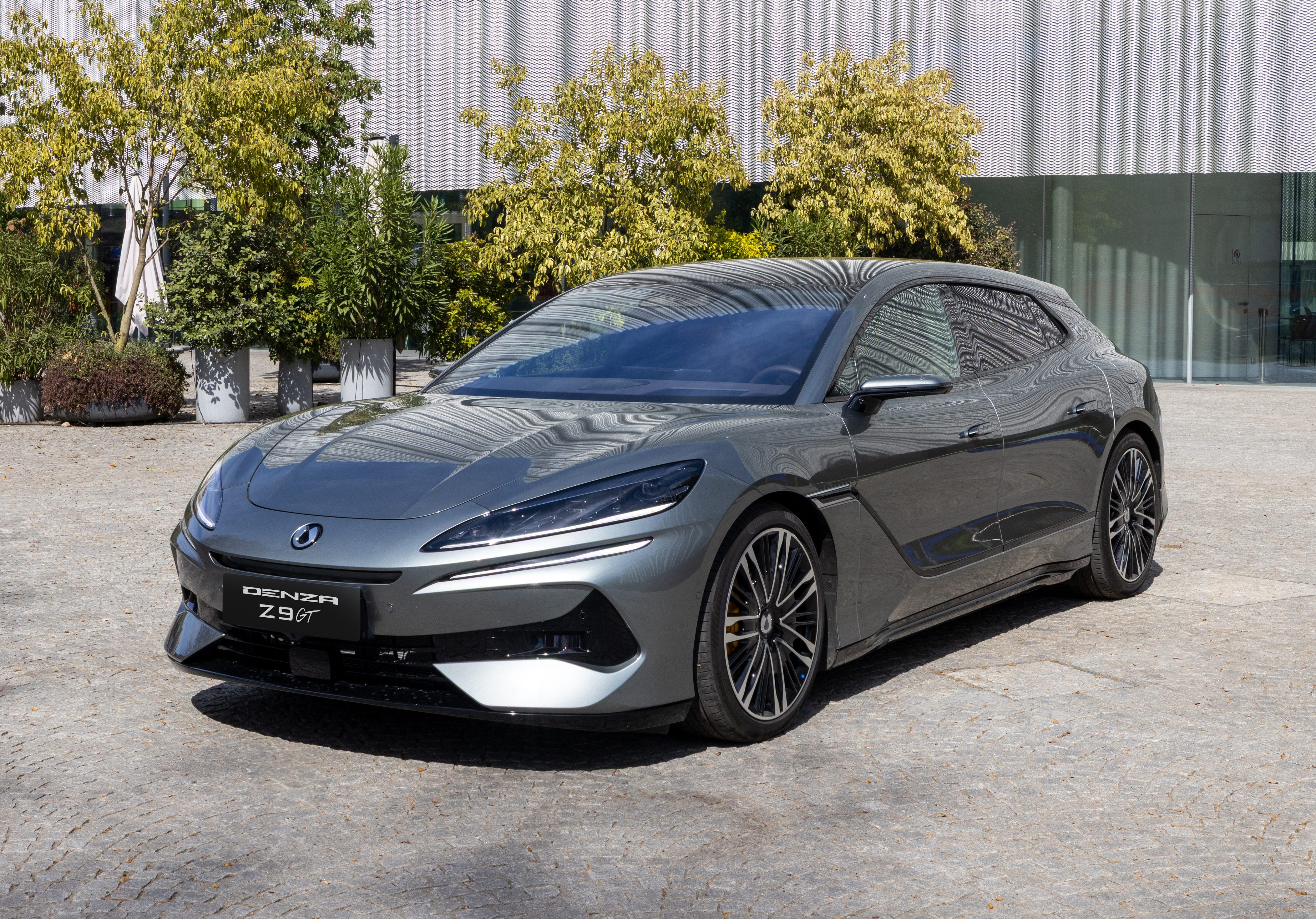 Denza-Z9-GT-4 Denza Z9GT