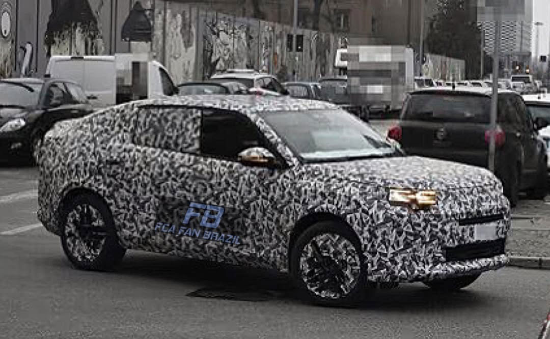 Fiat Fastback 2027 em testes