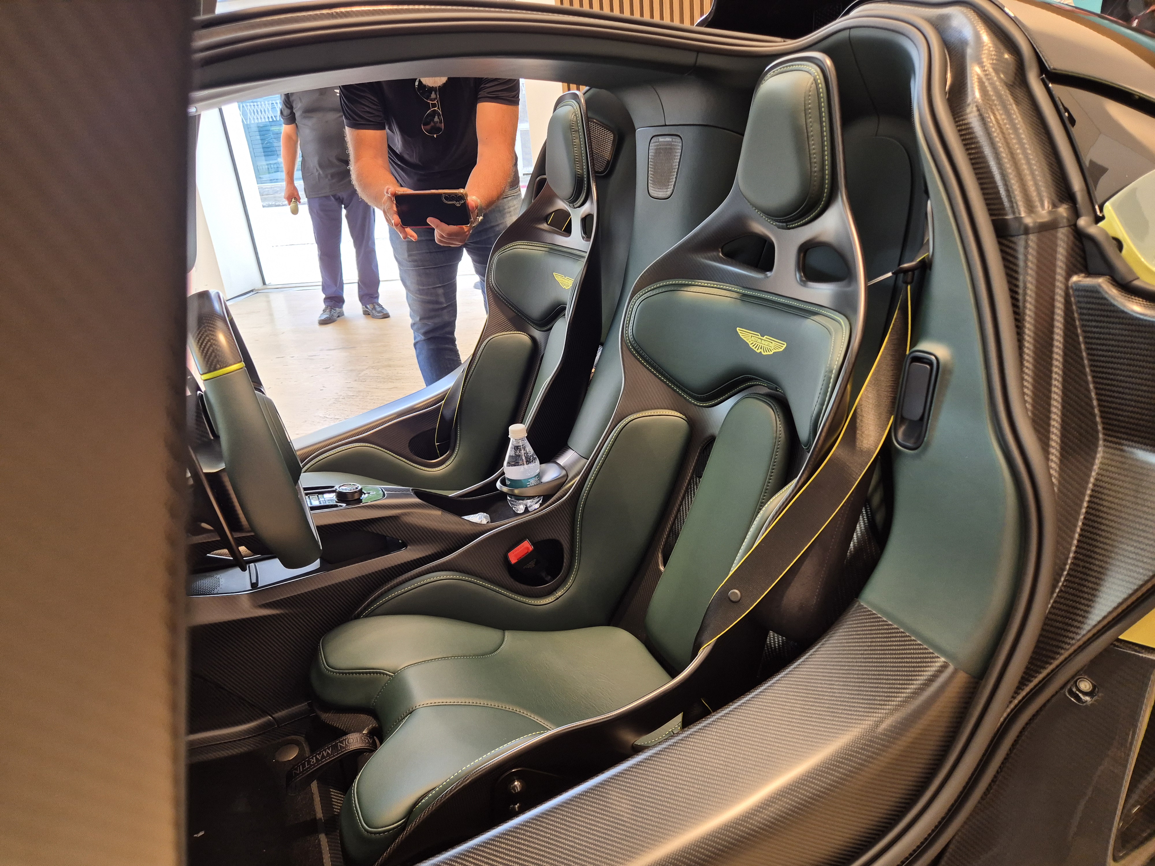 Aston Martin Valhalla