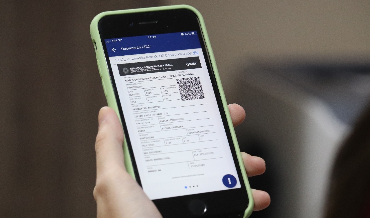 CRLV-e emitida após o pagamento do licenciamento