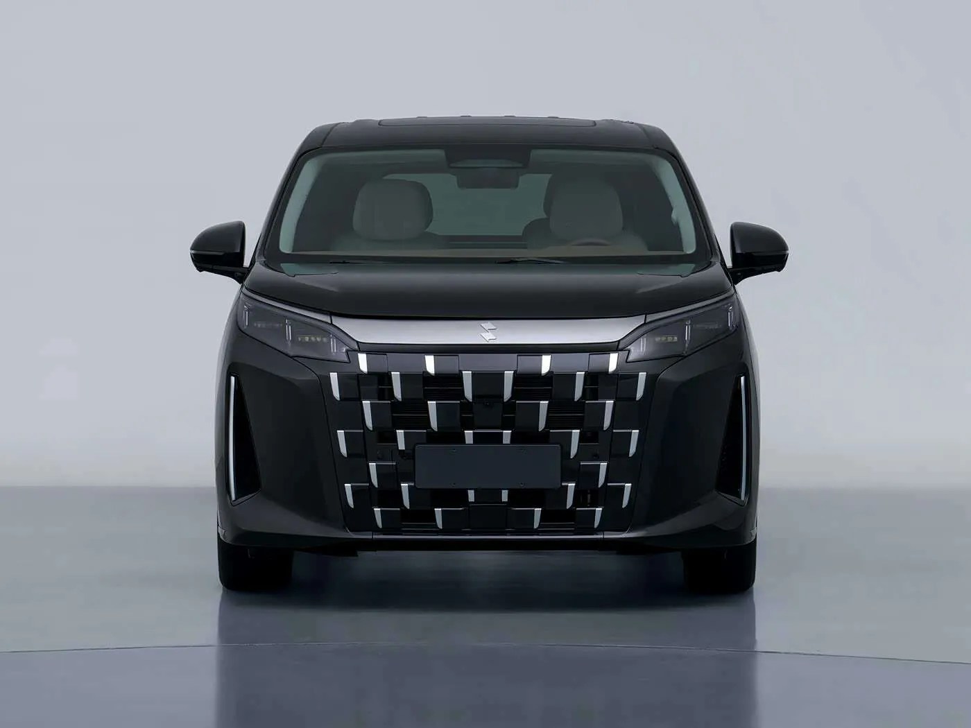 Linghui M9 é único produto híbrido plug-in