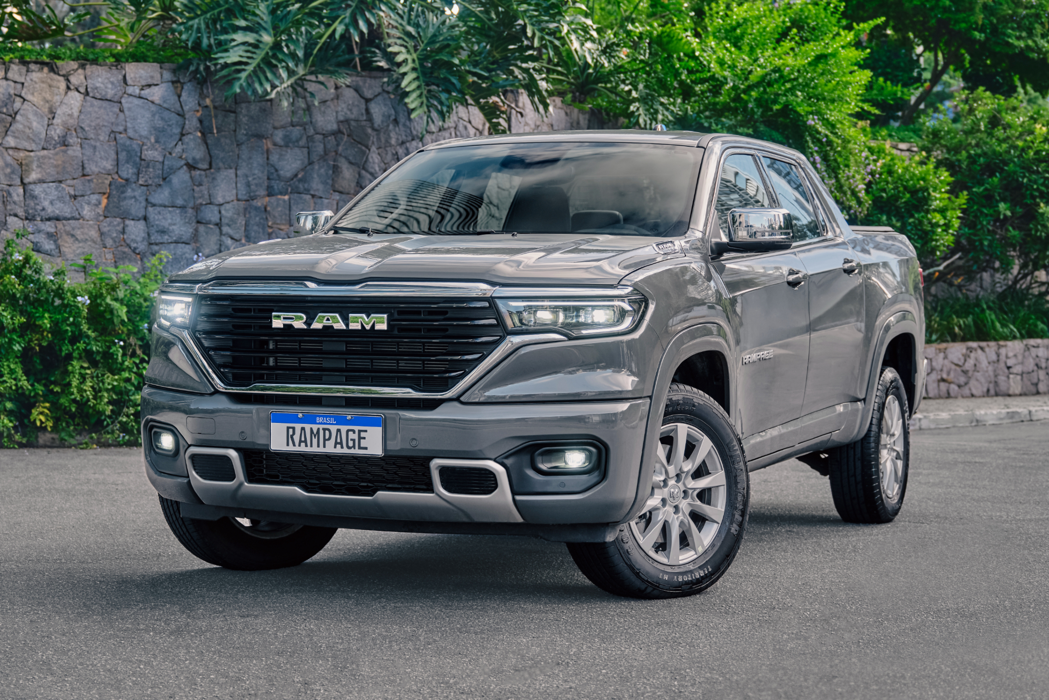 Ram Rampage 2027 ganha motor 2.0 turbo flex de 272 cv; veja preços e o que muda