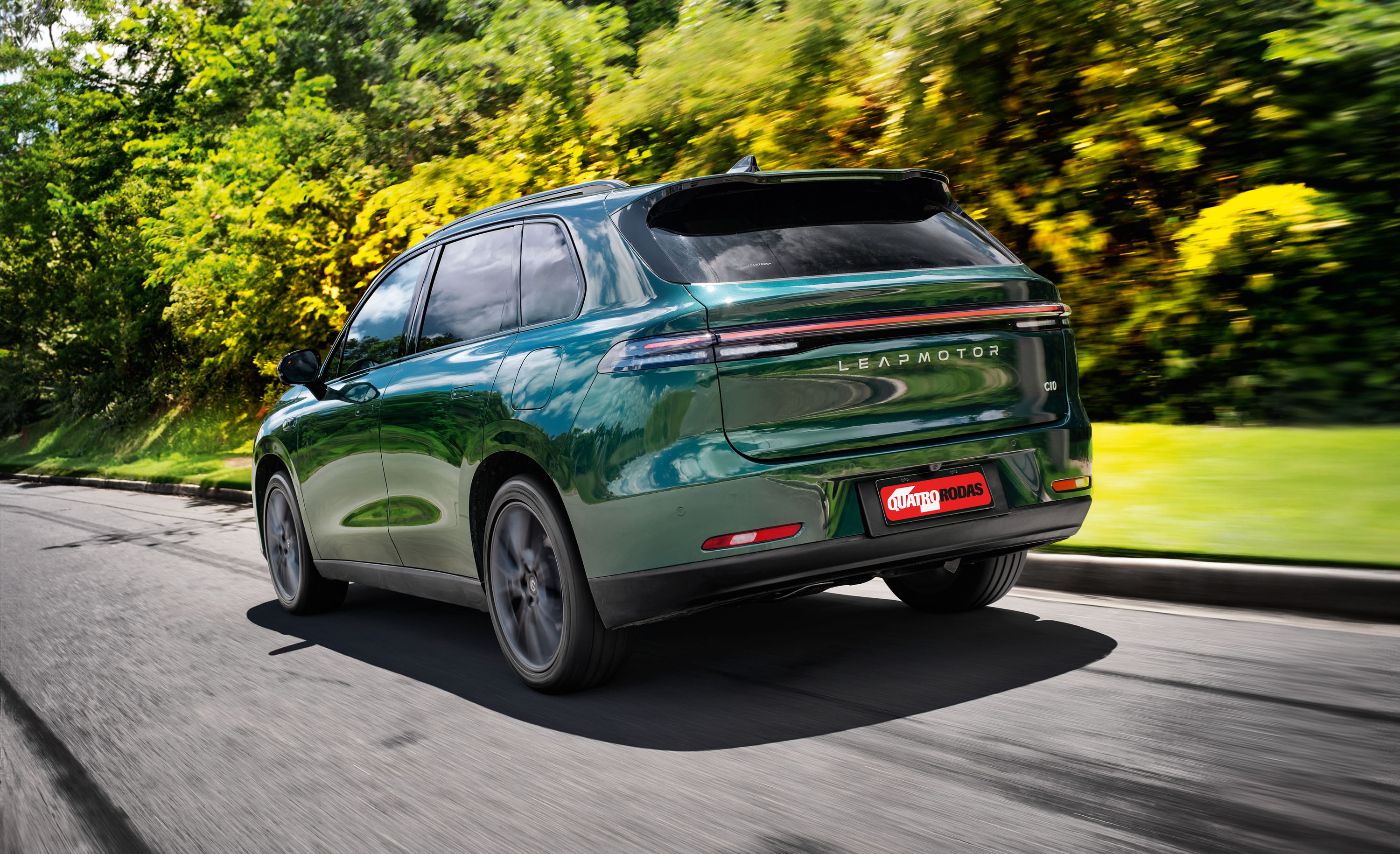 Teste: descobrimos a autonomia real do Leapmotor C10 REEV na estrada (e com o carro cheio)