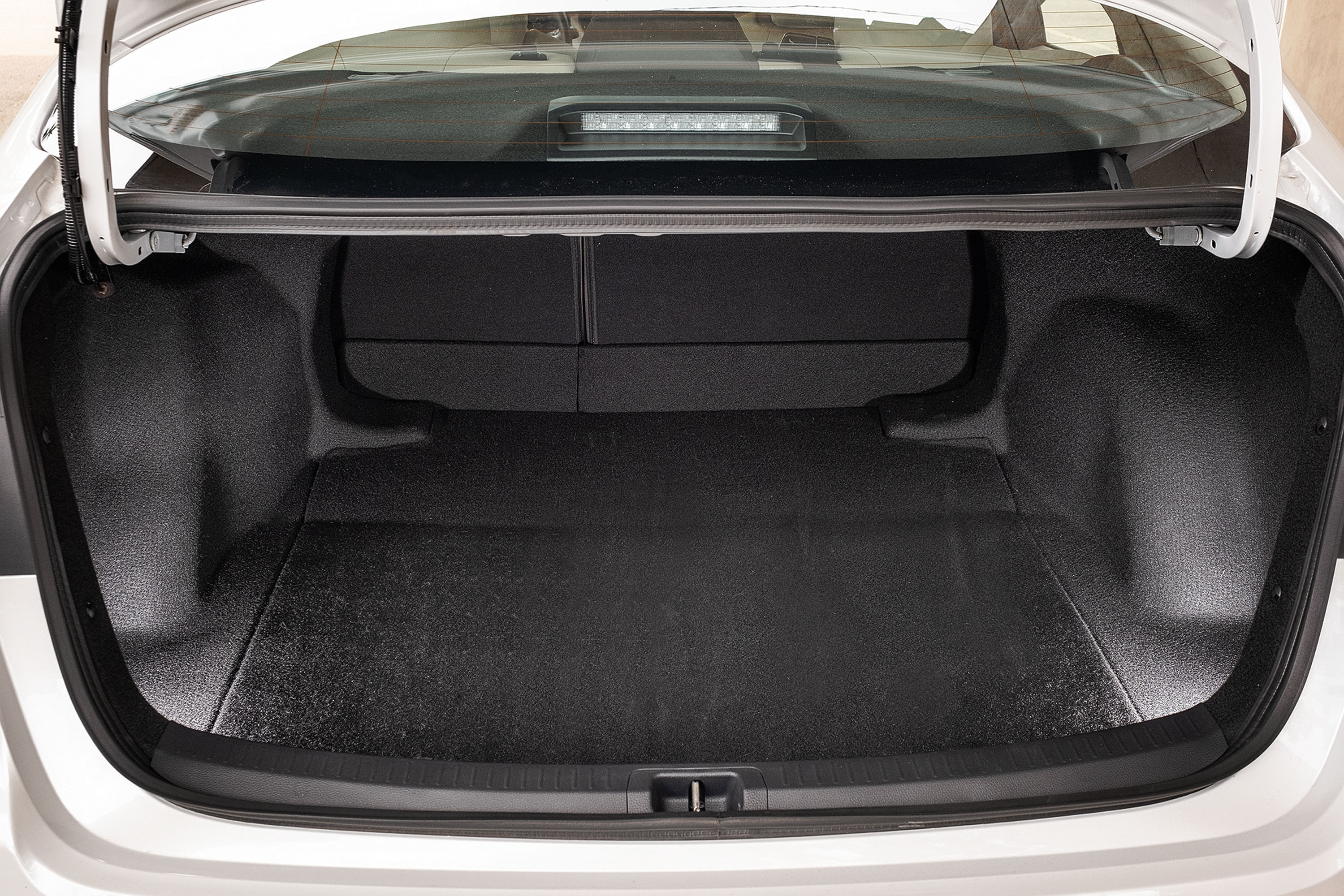 comparativo | BYD KING GS dm-i PHEV x TOYOTA COROLLA ALTIS Hybrid