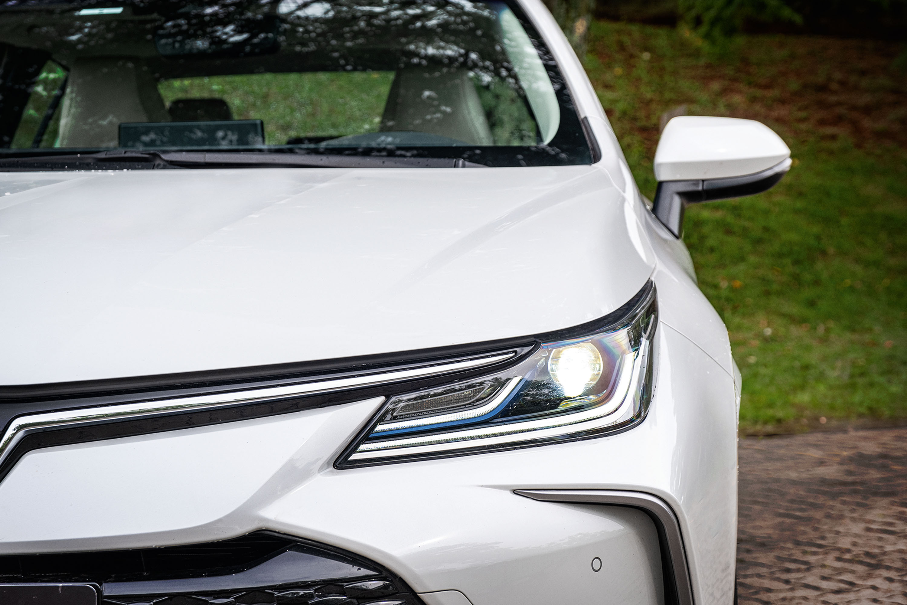 comparativo | BYD KING GS dm-i PHEV x TOYOTA COROLLA ALTIS Hybrid