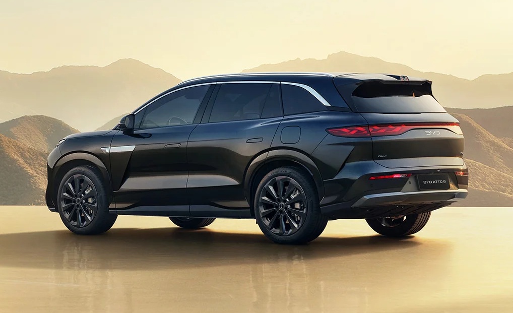 BYD Atto 8