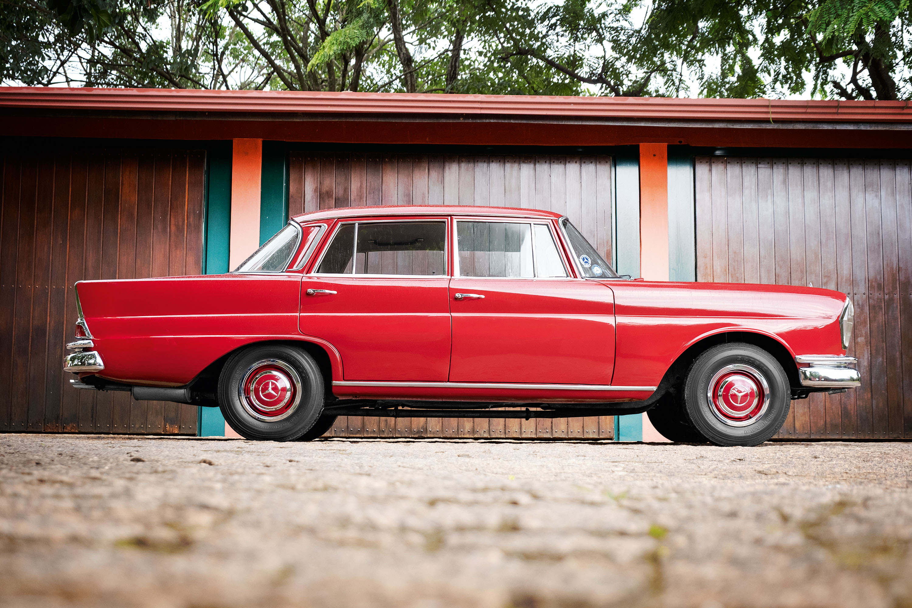 MERCEDES-BENZ W110/W111/W112 (HECKFLOSSE)
