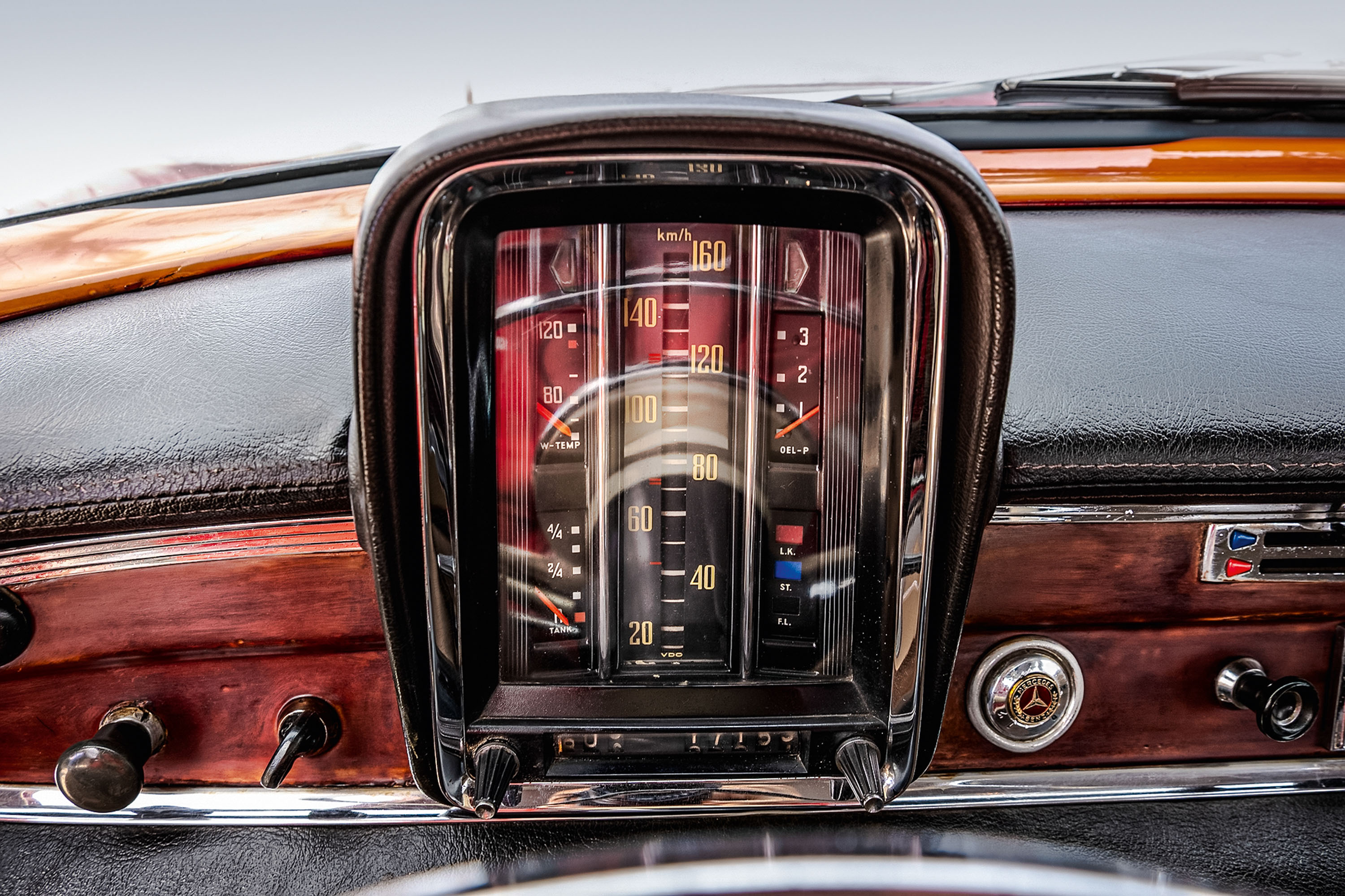 MERCEDES-BENZ W110/W111/W112 (HECKFLOSSE)