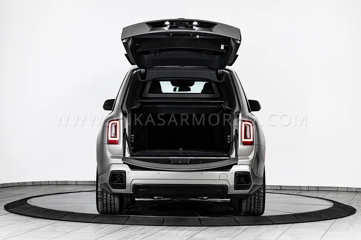 Rolls-Royce Cullinan blindado pela Inkas