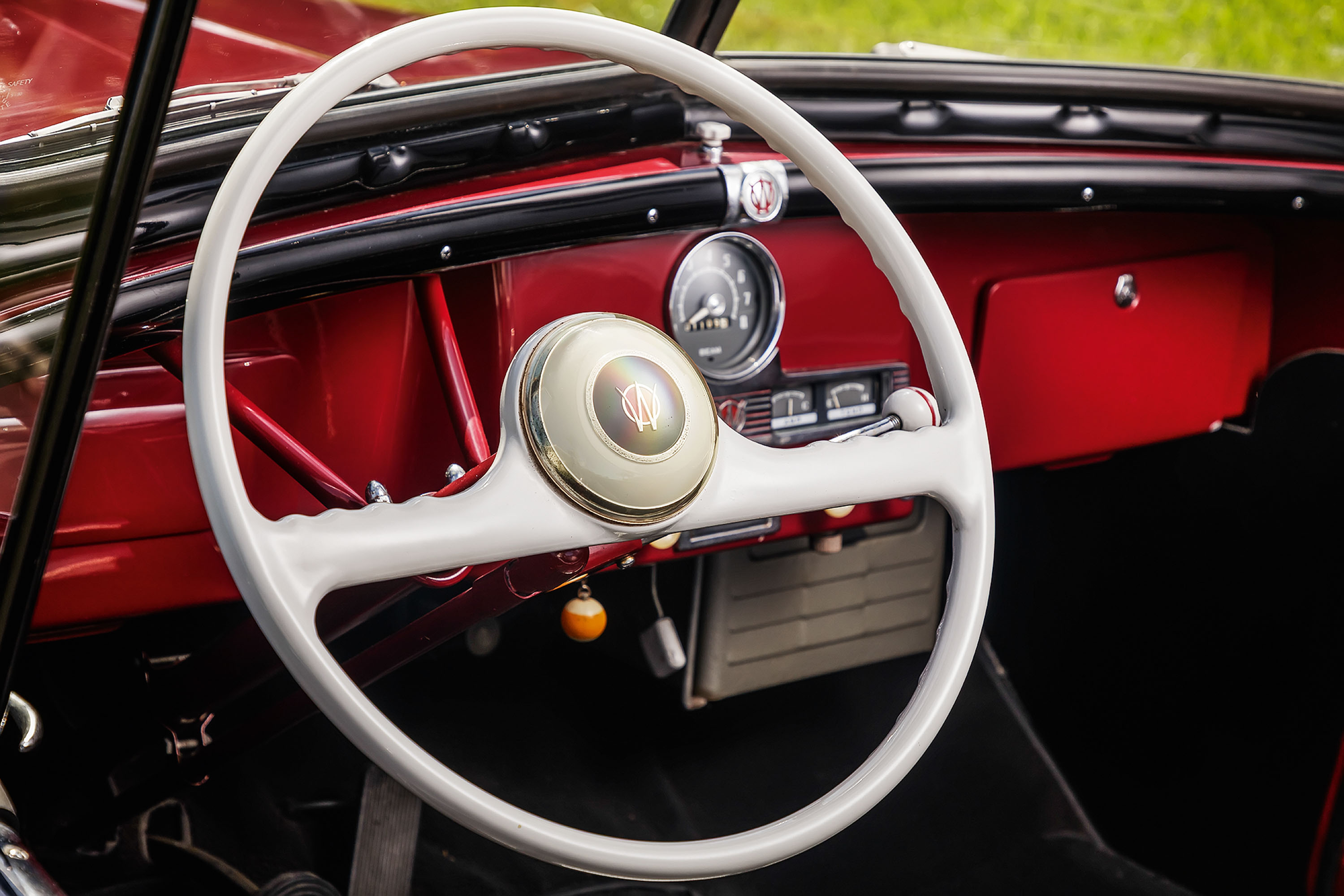 willys-overland jeepster