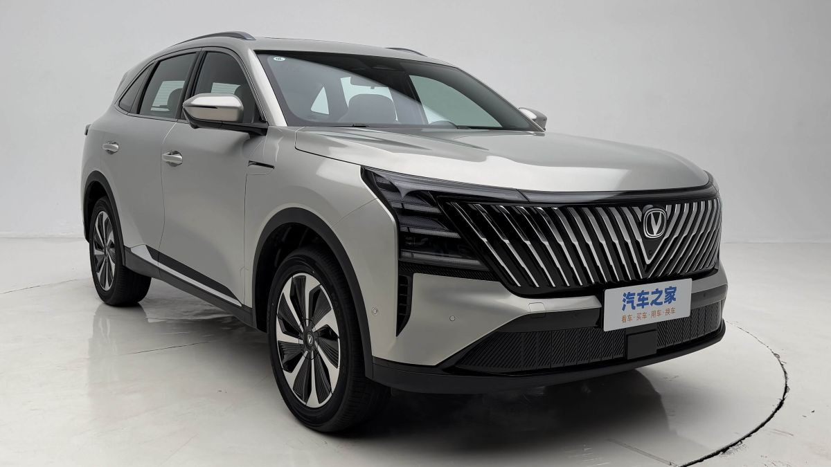 Changan CS75 Plus ganha versão híbrida que faz 28 km/l e pode vir ao Brasil