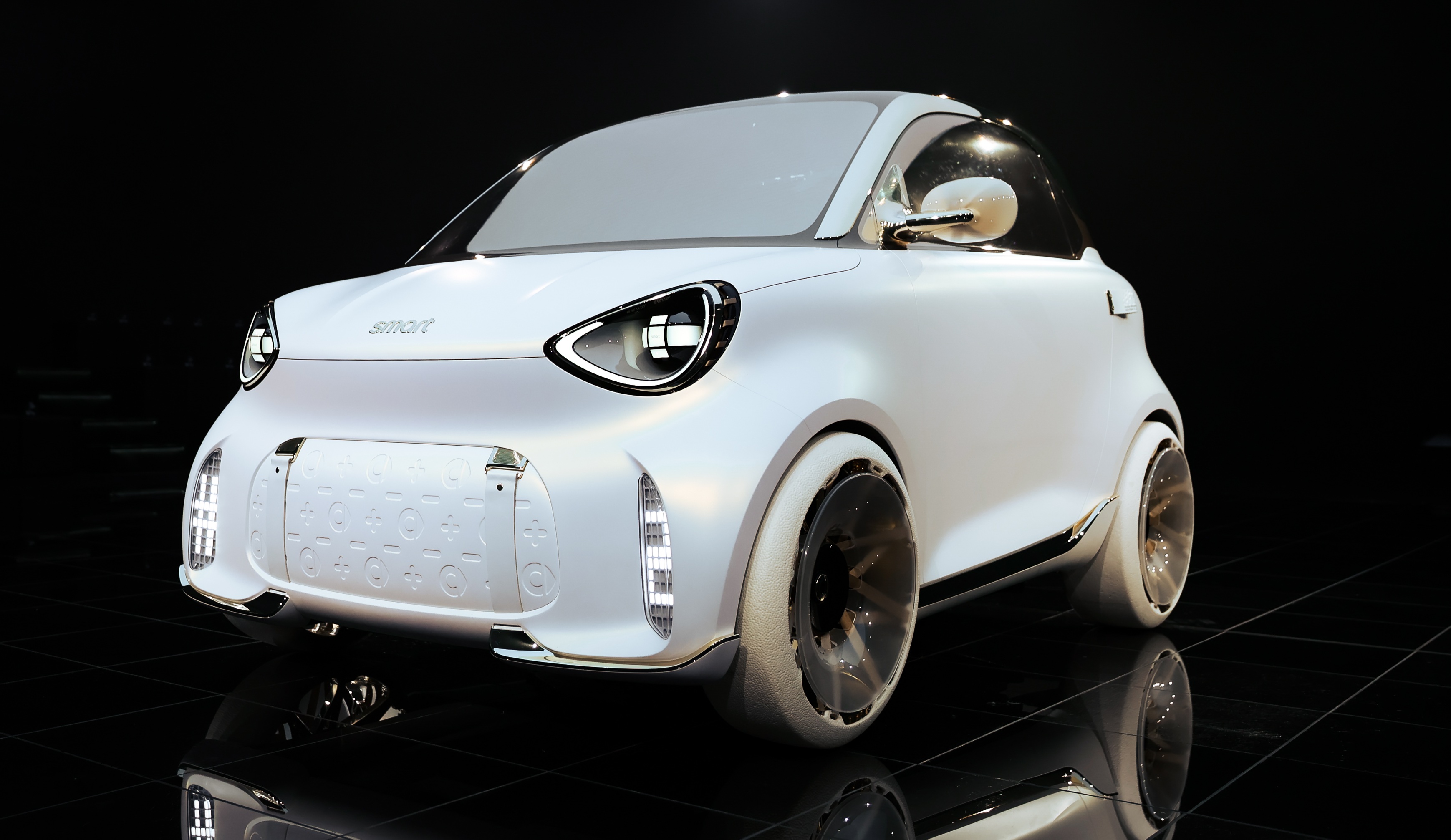 Smart volta às raízes com novo ForTwo de 300 km de autonomia