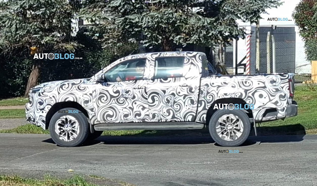 Nova Toyota Hilux 2028 inicia testes na Argentina e aparece até na versão elétrica
