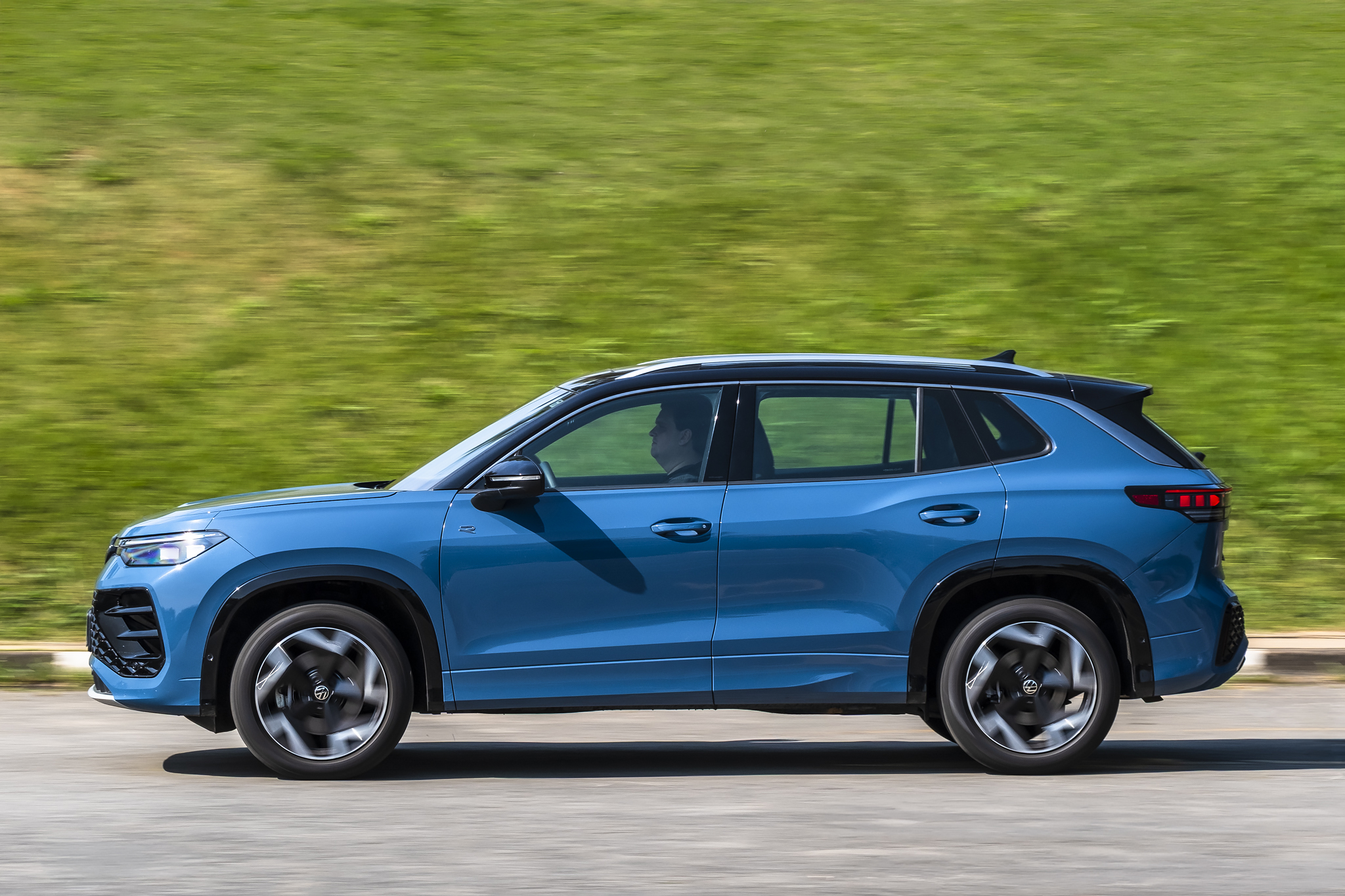 Volkswagen Tiguan R-Line 350TSI 4MOTION 2027