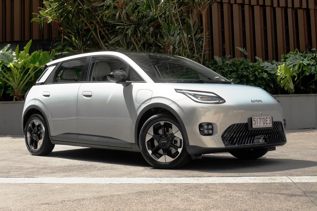 Bateria de ‘sal’ da CATL entra em produção ainda em 2026 para baratear elétricos