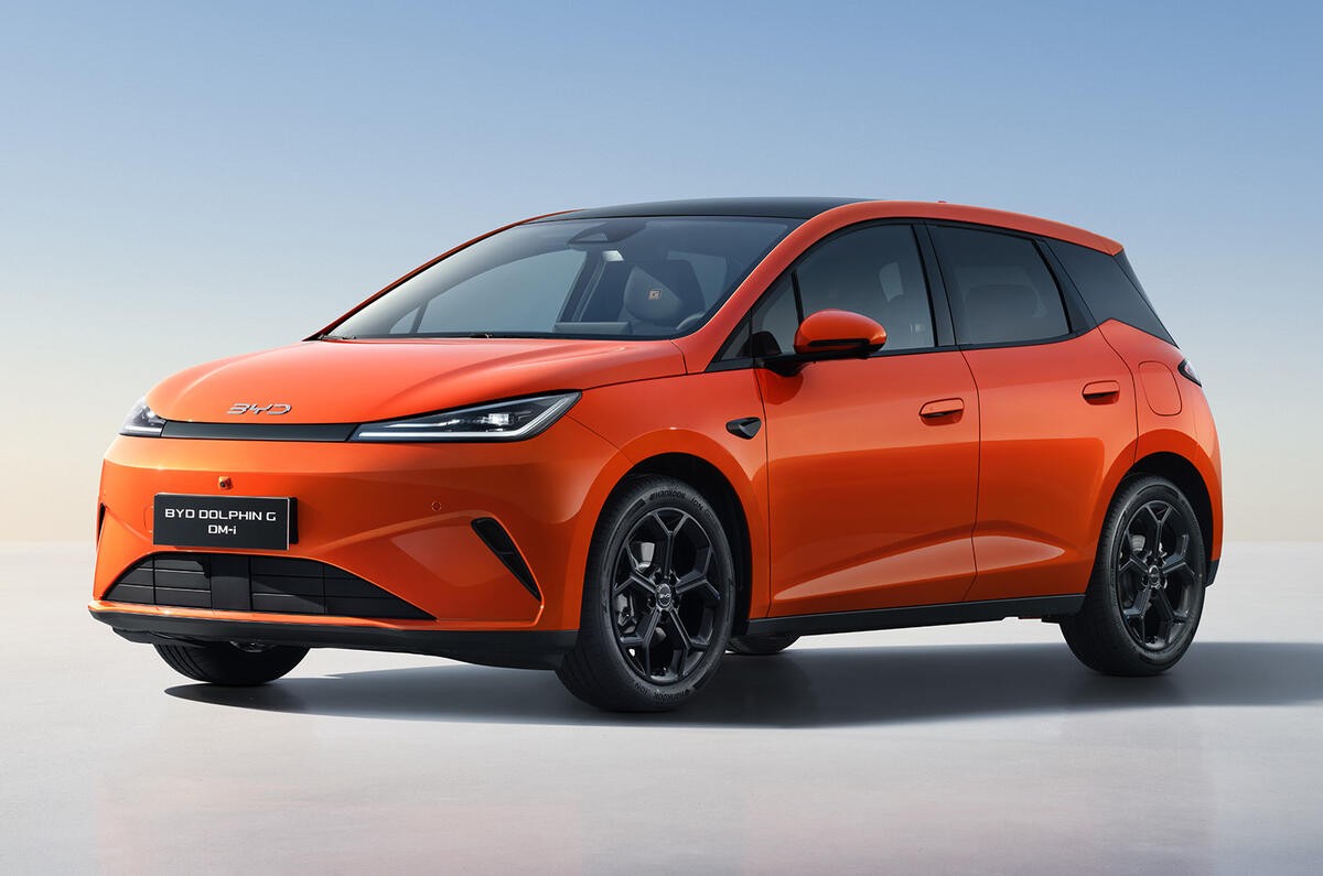 BYD Dolphin G híbrido estreia com 1.000 km de autonomia e pode vir ao Brasil