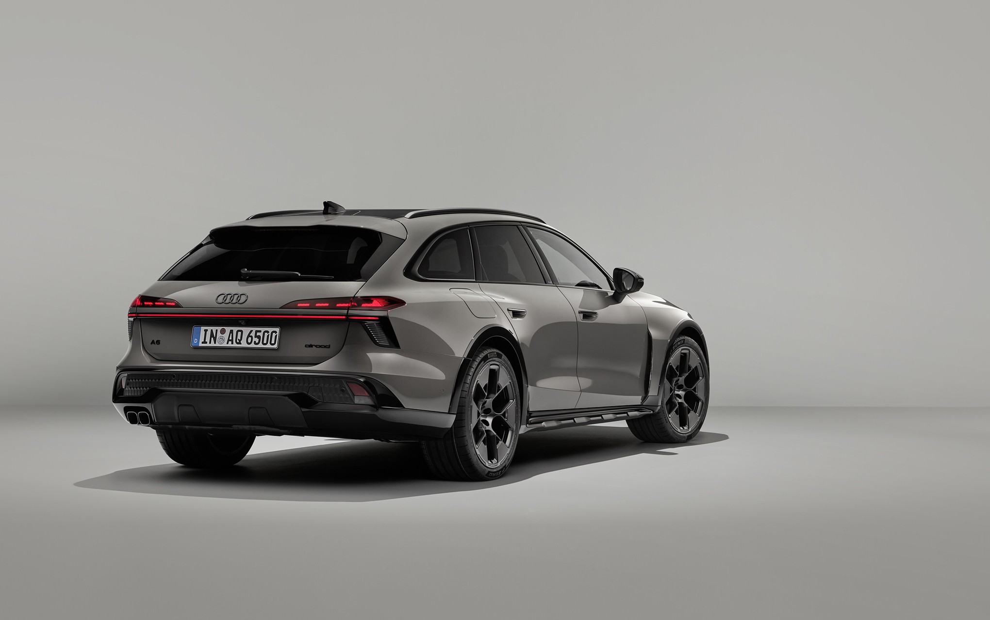 Audi A6 allroad ganha suspensão a ar de série e estreia motor V6