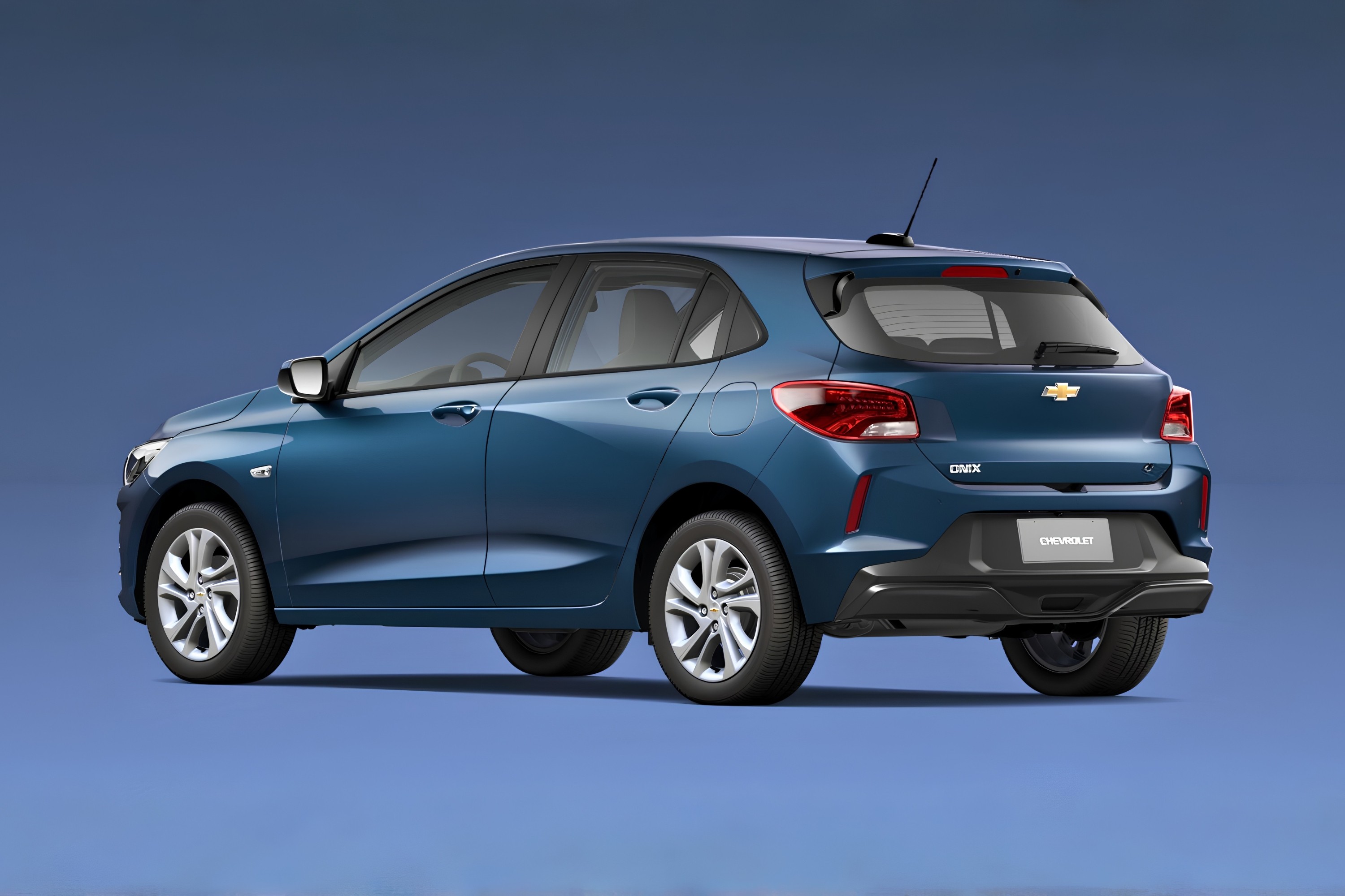 Chevrolet Onix Pro 2027 usa equipamentos para disfarçar motor de carro de locadora
