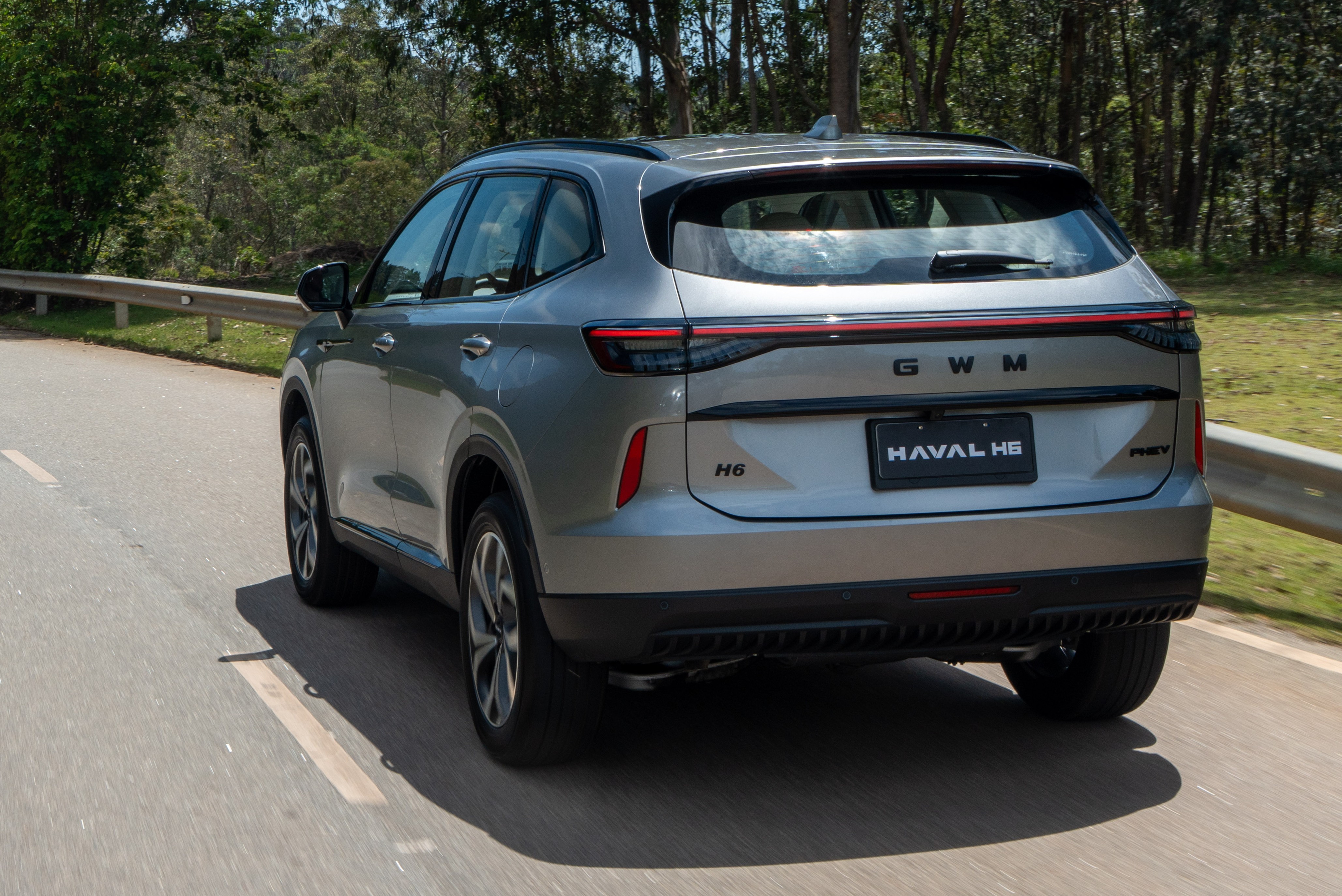 GWM Haval H6 HEV 2027: versão mais vendida é flex, evolui câmbio e troca motor elétrico