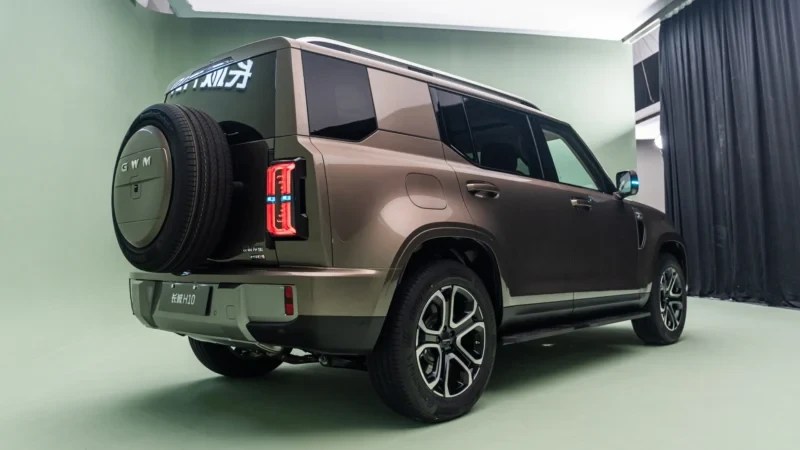 Novo SUV gigante da GWM, Haval H10 tem geladeira e roda 180 km sem gastar gasolina