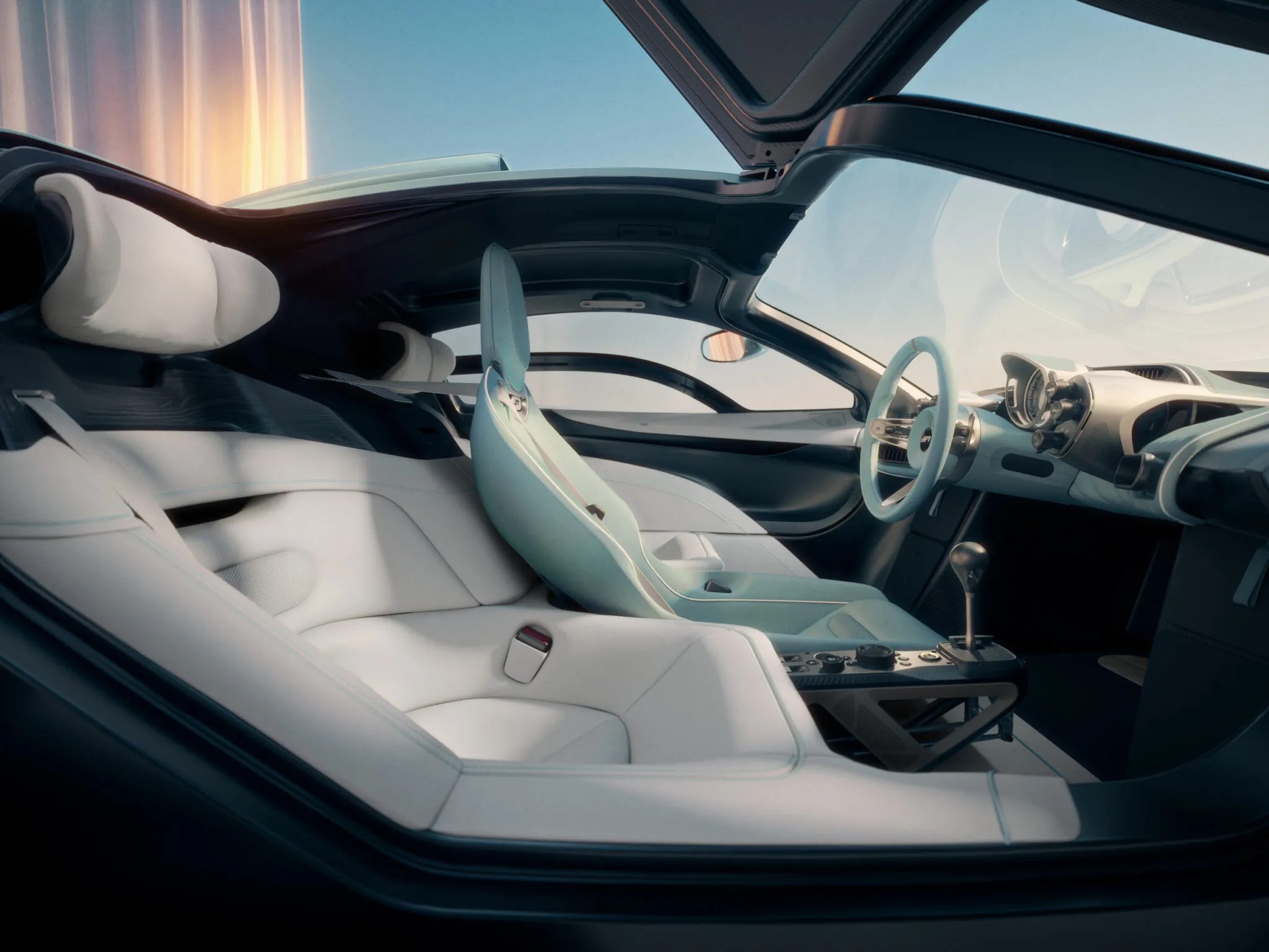 Interior de carro esportivo futurista com bancos brancos e detalhes em azul claro, volante e painel minimalistas, e teto aberto para o céu azul