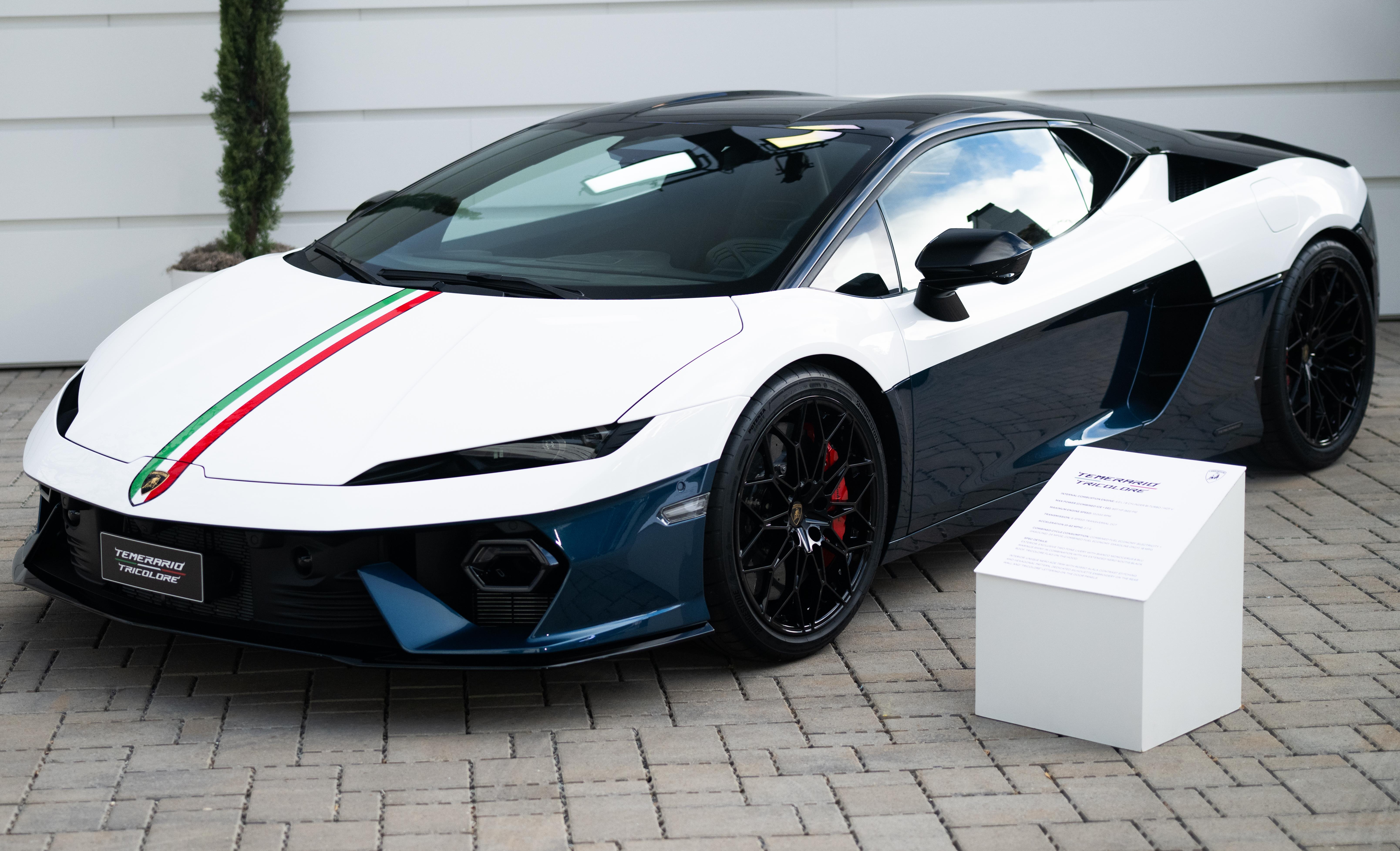 Lamborghini Temerario ganha versão Tricolore, que retorna após 15 anos