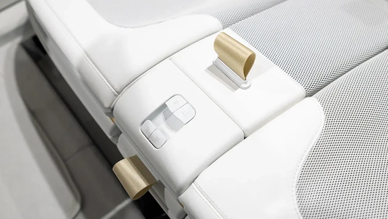 Smart 2 interior teasers-3