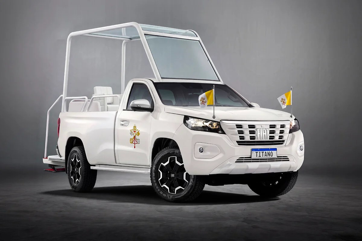 Fiat Titano ganha inédita cabine simples para virar papamóvel no Uruguai