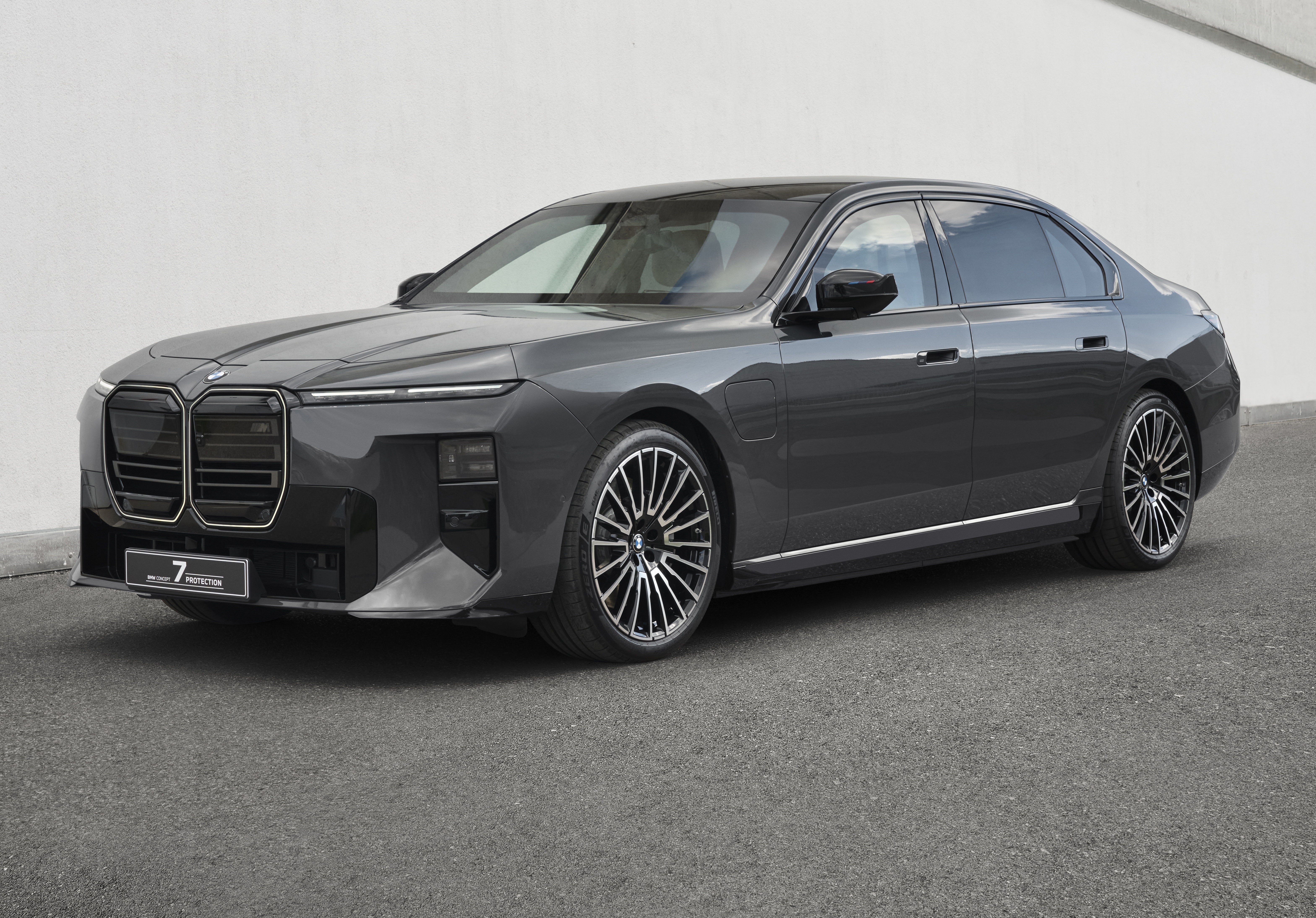 BMW Concept 7 Protection é um blindado discreto repleto de dispositivos secretos