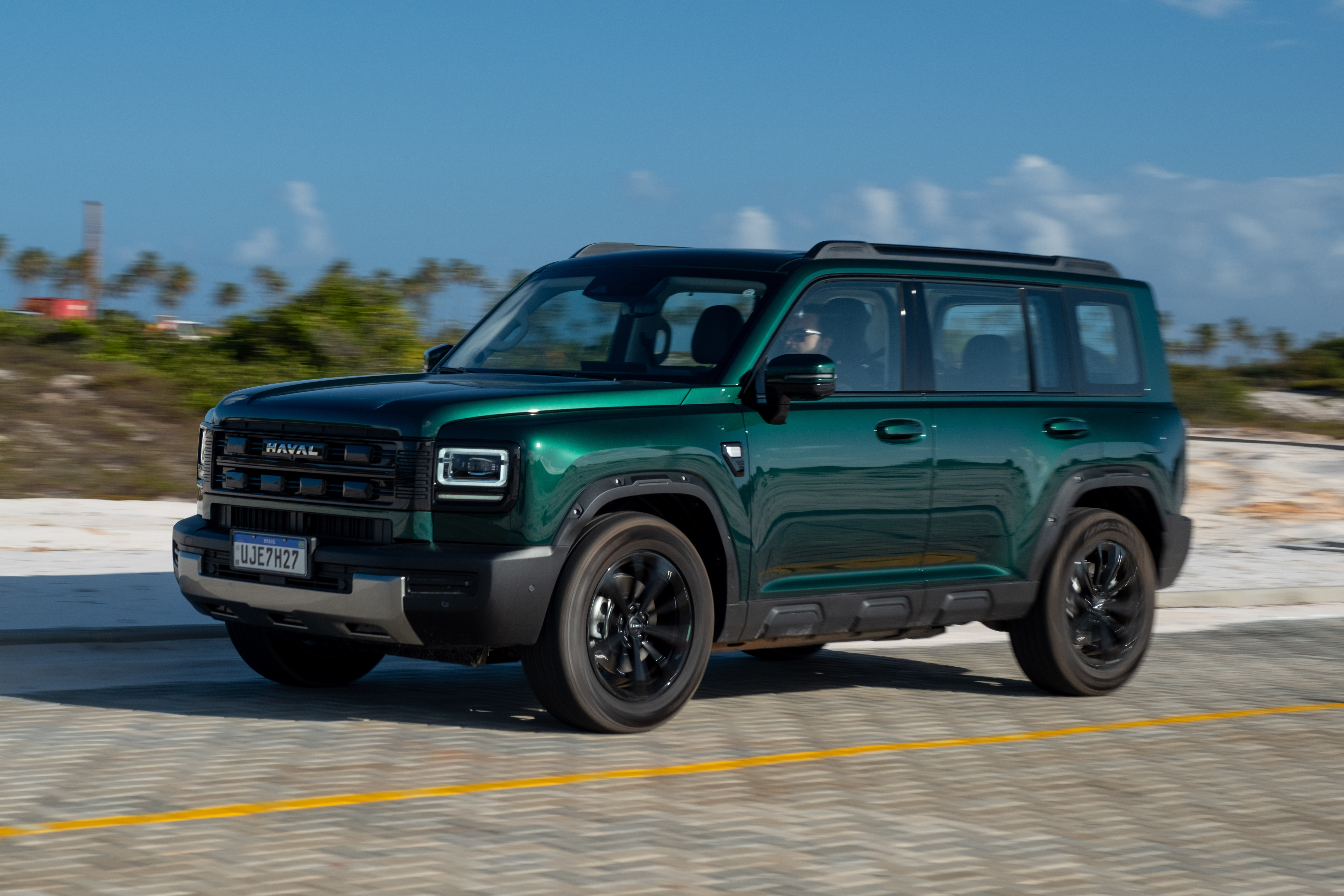 GWM Haval H7 em destaque, com visual quadrado e perfil off-road.